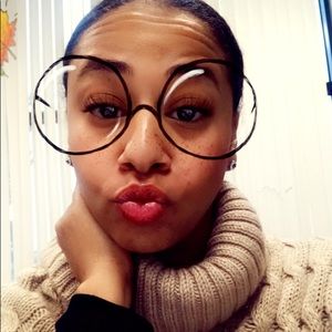 Meet your Posher, Tqira